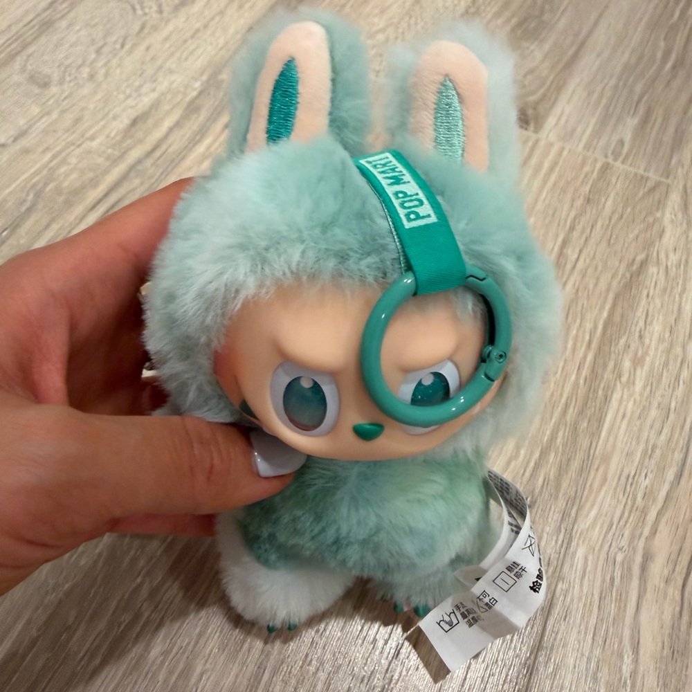 POPMART Labubu